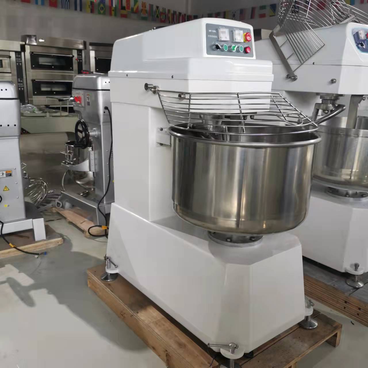 Commercial Dough Mixer 100kg P - đánh giá và giá Commercial Kitchen Mixers Dough Mixer
